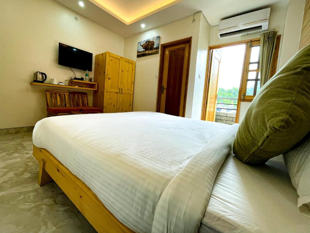 The Wild Yak Hotel Mandi Bagian luar foto