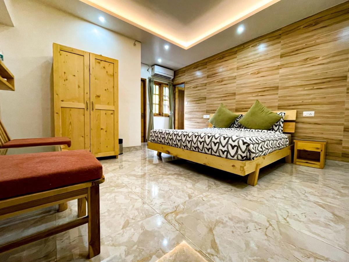 The Wild Yak Hotel Mandi Bagian luar foto