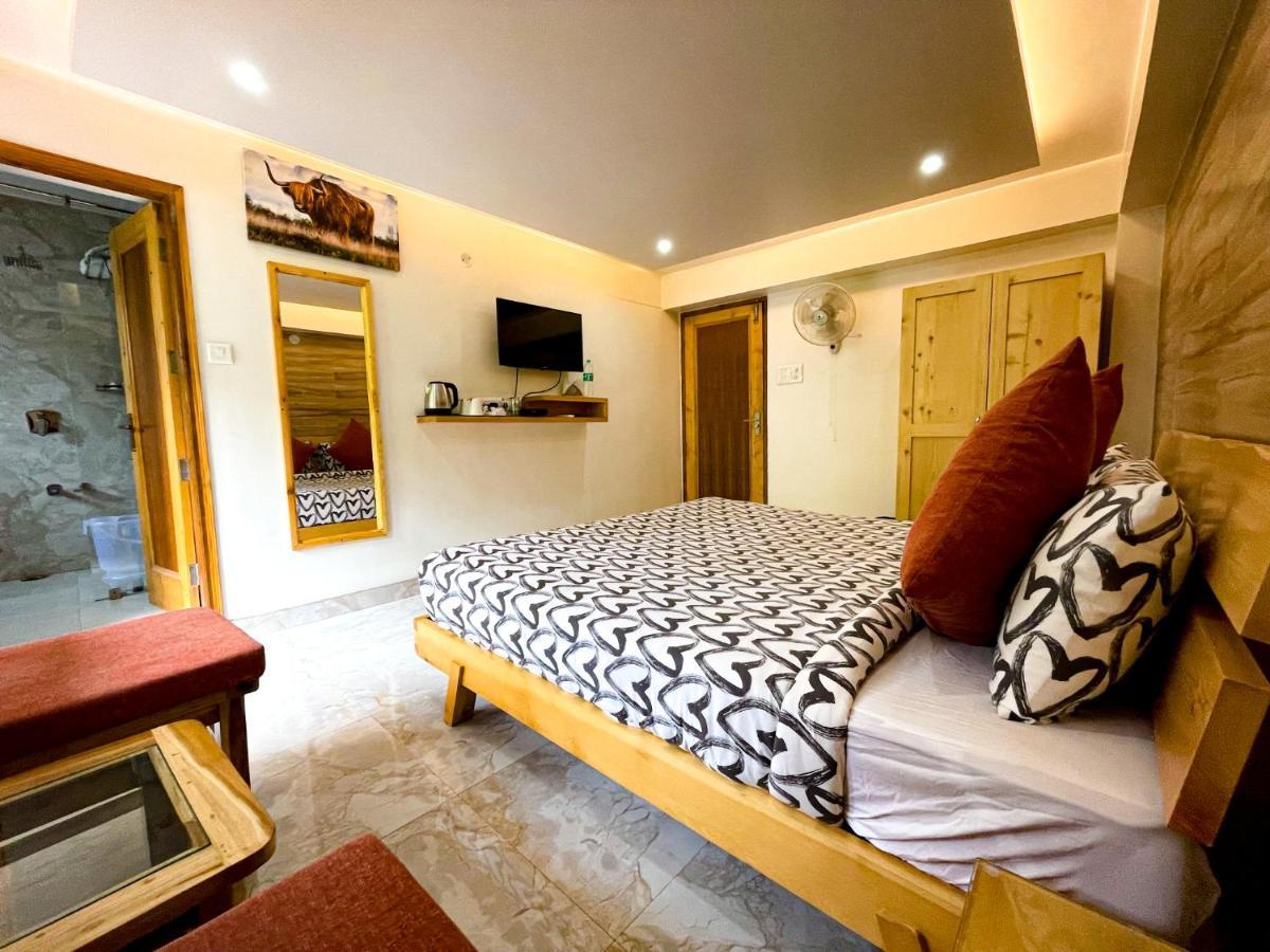 The Wild Yak Hotel Mandi Bagian luar foto